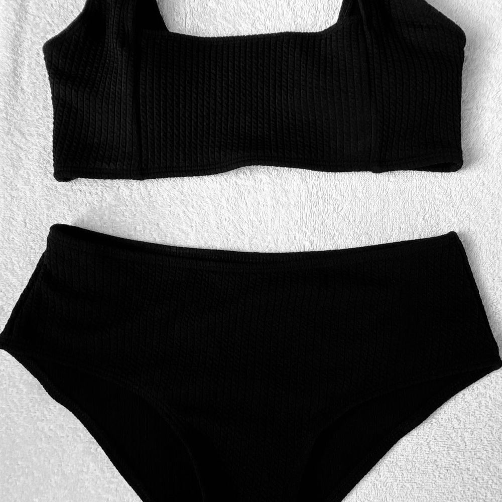 Black Textured Bikini Set - Small - Picture 2 of 2